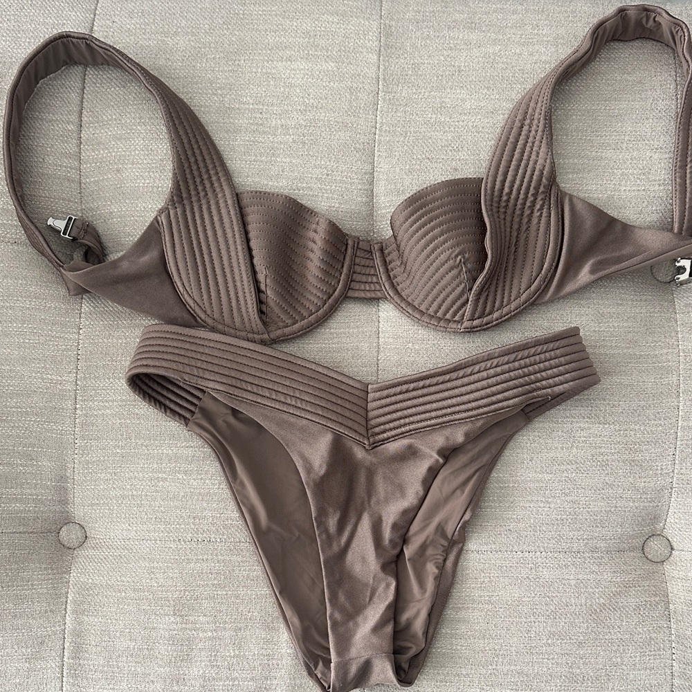 Devon Windsor Elegant Brown Bikini Set